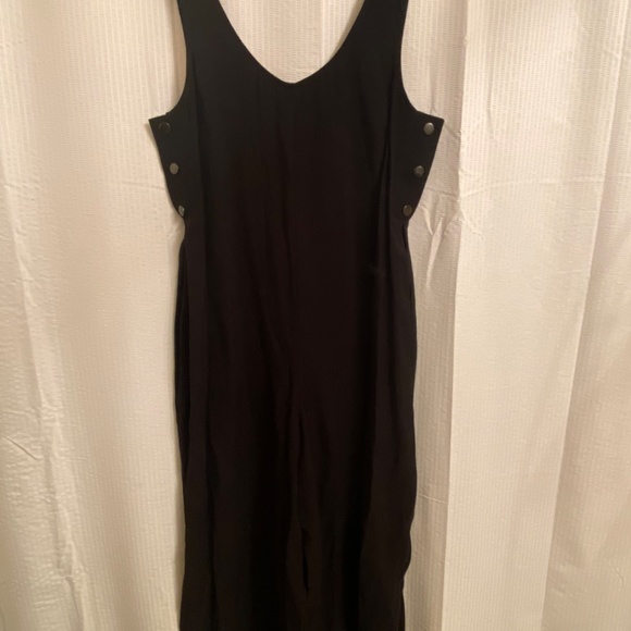 BCBG Generation Side Snapped Cropped Jumpsuit - Picture 2 of 4